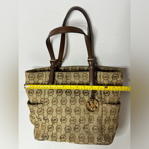 MICHAEL MICHAEL KORS Logo Leather-Trimmed Tote - Picture 11 of 16